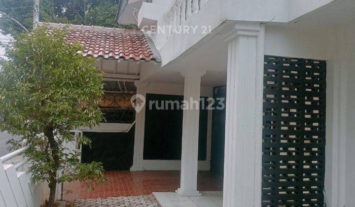 Disewa Rumah 2 LT Rapi Siap Huni Di Tebet Dalam Jakarta Selatan 1