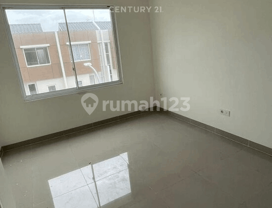 Nice 3-Story House in Winterville Cluster, East Jakarta