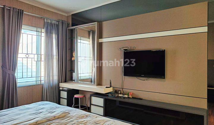 Rumah Semi Furnished SHM di BSD The Icon, Tangerang 1