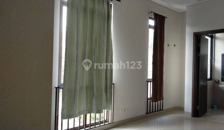 Rumah 2 Lantai SHM di BSD City, Tangerang 2