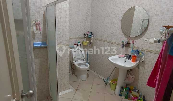 For Sale House in Sunter Great Location in Front of Basketball Court 2