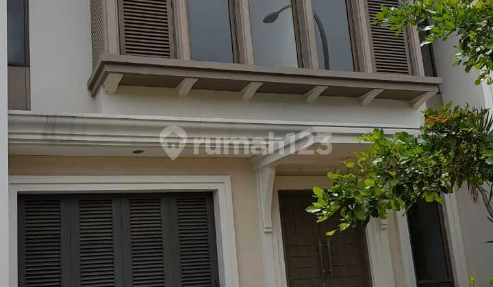Di Jual Rumah Modern Minimalis di BSD