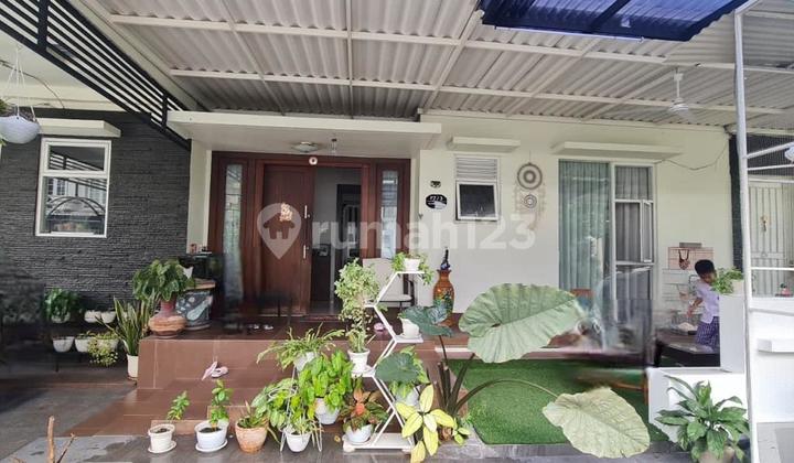 Di Jual Rumah Minimalis di Cluster Versailles  2