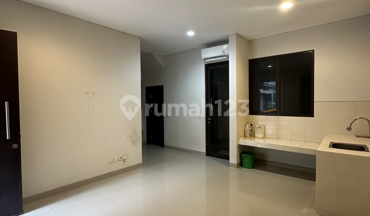 Rumah Sewa Vanya Park Bsd Serpong Semi Furnished Bagus 2