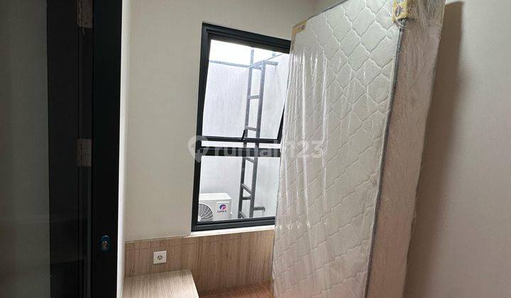 Disewakan Rumah Baru Full Furnish di BSD 2