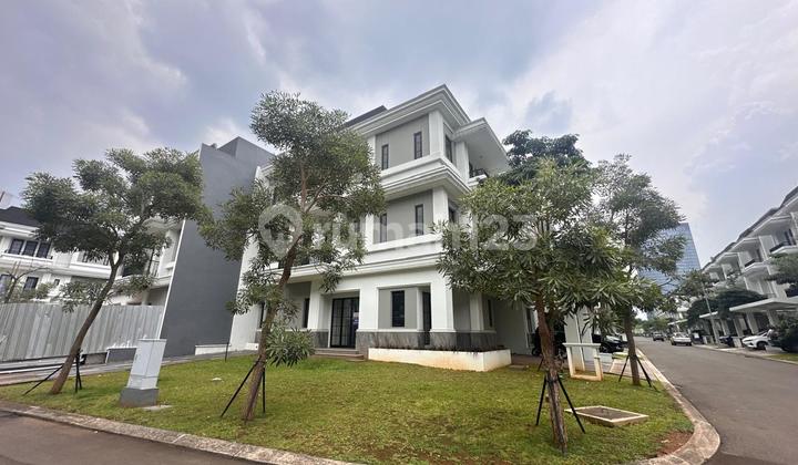 Cluster Winona Hook Elite Area Alam Sutera 3-Storey House in Alam Sutera Good
