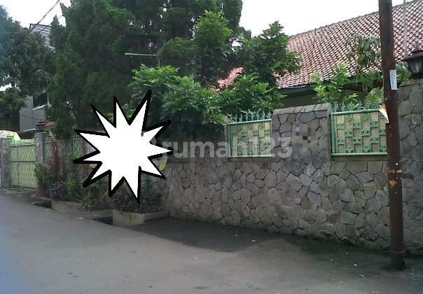 Rumah di Jaksel Gandaria dengan Tanah yang Cukup Besar Rumah di Jaksel Gandaria dengan Tanah yang Cukup Besar