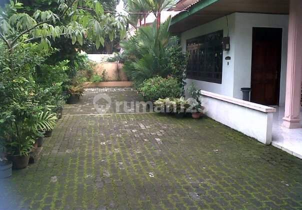 Rumah di Jaksel Gandaria dengan Tanah yang Cukup Besar 2
