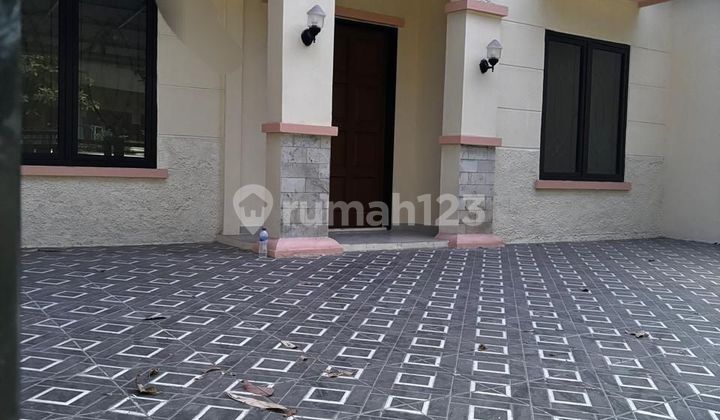Rumah Sudah Rapih Bersih Di Villa Melati Mas Lokasi Strategis  2