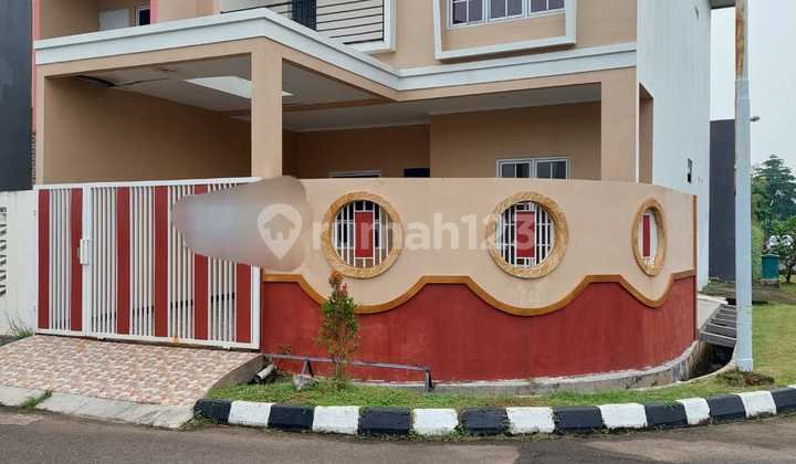 For Sale Nice Neat Corner House in Cattleya