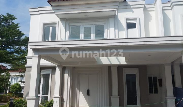 For Sale Luxury Grand Pasadena Residence Hook Near Clubhouse in Gading Serpong