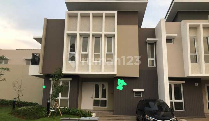 Semi-Furnished Hook House in Cluster Rossini Symphonia Gading Serpong Is Already in Good Condition. 2