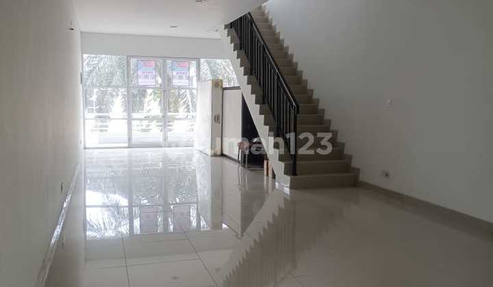 Segera Jual Cepat Ruko Pinggir Jalan Raya Ramai Cuan Time Square Serpong Ruko di Gading Serpong 67.0 m² Unfurnished SHM