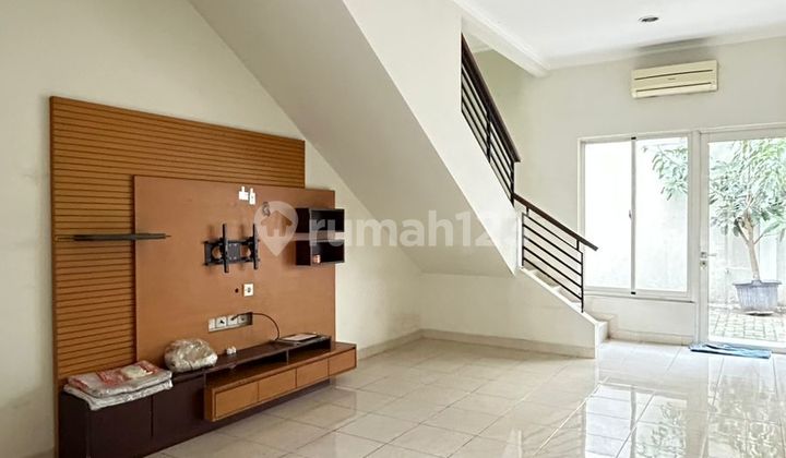 The Spring Canary House With Cheap AC, Good House with SHM in Gading Serpong. 2