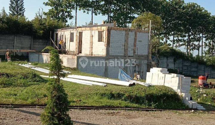 Rumah 2 Lantai Baru Suasana Asri Sejuk Dan Nyaman di Lembang 1