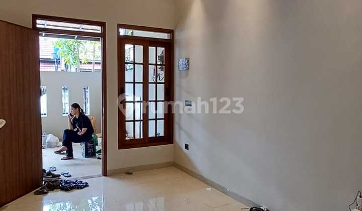 [06] Rumah Disewakan Ditaman Holis Indah