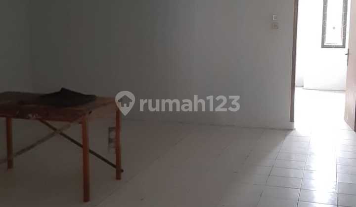 [52] For Rent: Shophouse in Taman Holis Indah 2
