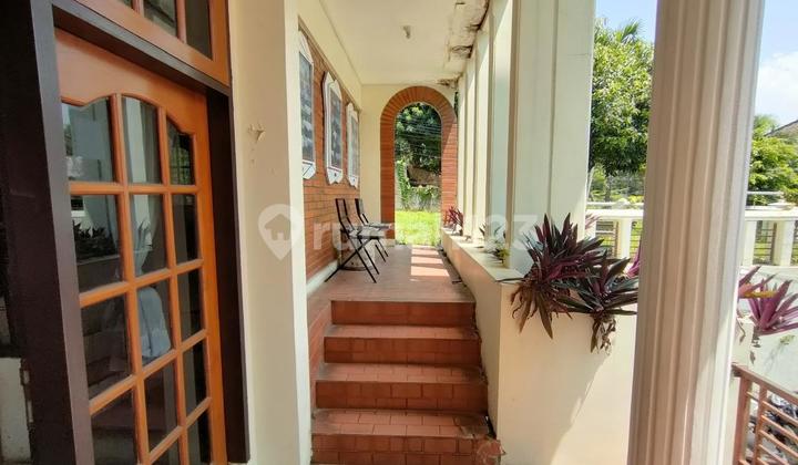 (63)Dijual Rumah 3 Lantai Area Setrasari 2