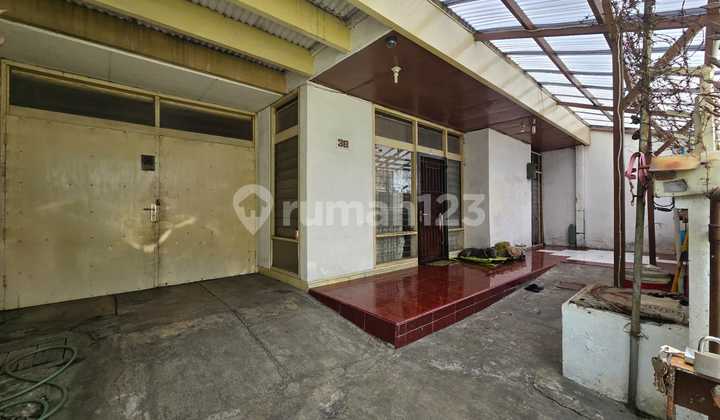 For Sale House on Laksana Sayap Pajajaran Street