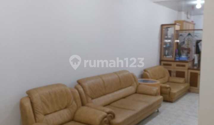 Disewakan Rumah Ditaman Palem Lestari