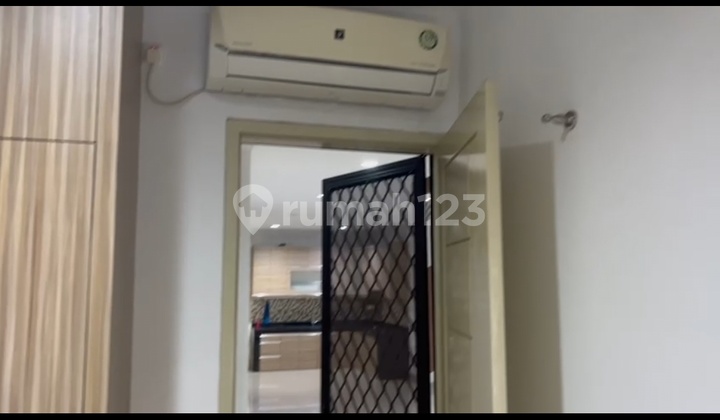 Disewakan Rumah Di Duta Garden 2,5 Lantai 2