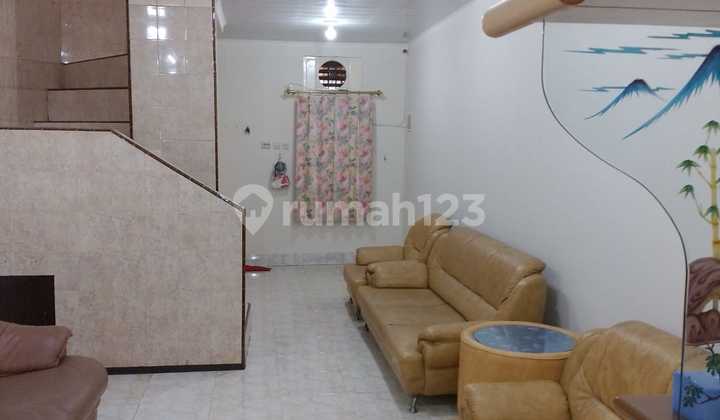 Disewakan Rumah Ditaman Palem Lestari 2