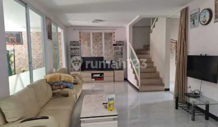 Di Jual Rumah di Taman Palem Lestari Siap Huni