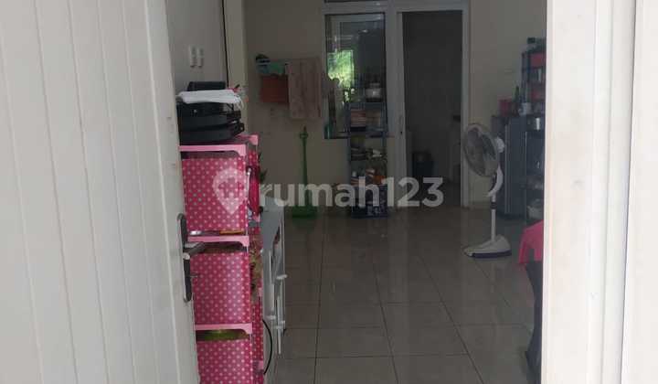 Dijual Rumah di Duta Garden Hadap Timur Dijual Rumah di Duta Garden Hadap Timur