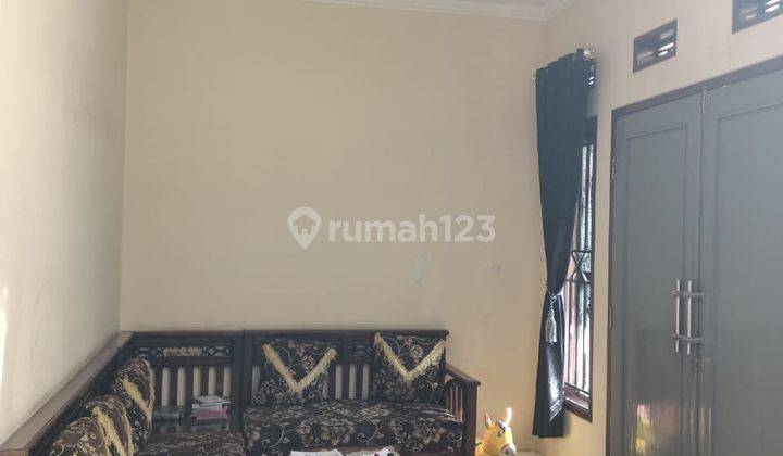 Di Jual Rumah 2 Lantai Lokasi Strategis Siap Huni di Cimuncang Bandung 2