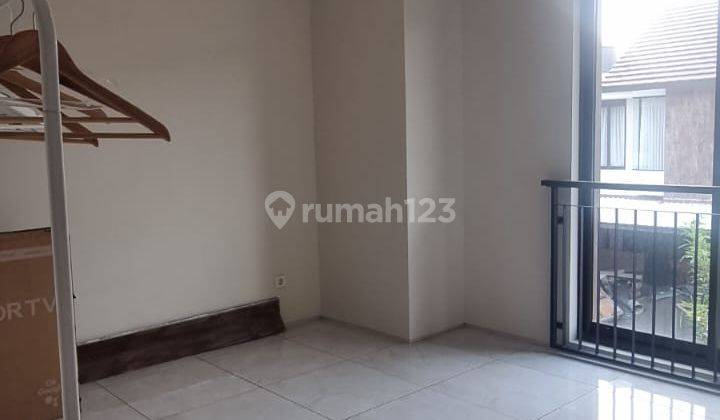 Dijual Rumah 2 Lantai Modern Minimalis Kota Baru Parahyangan Bandung 2