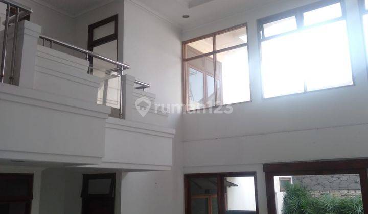 Jual rumah Pencahayaan Dg Sirkulasi Udara Yg Bagus Mainroad Dadali Bandung 2