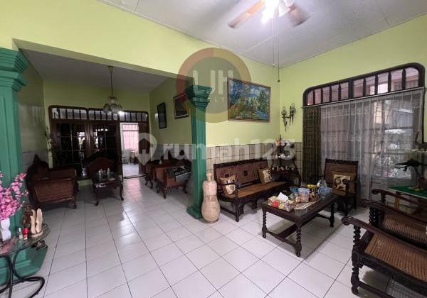 Rumah siap huni di jalan Krakatau 1