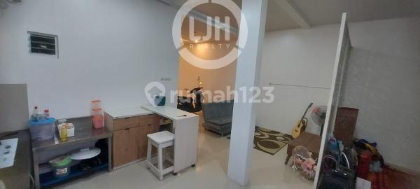 Ready-to-Occupy House in Griya Borobudur 1