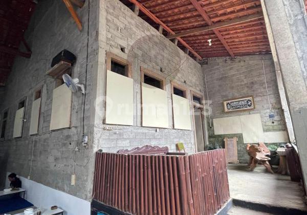 Rumah siap huni di jalan Nakula Sadewa 1