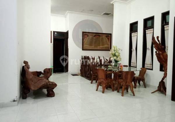 Rumah siap huni di jalan Nakula Sadewa 1