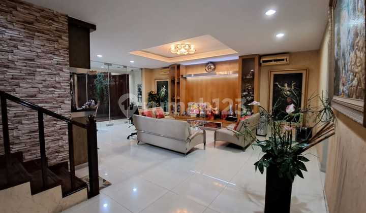 DISEWAKAN RUMAH LUXURY FURNISHED DI SUTERA CEMARA ALAM SUTERA 2