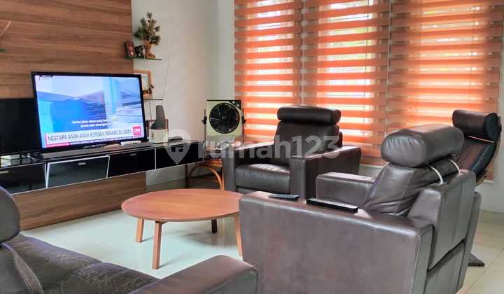 Di Rumah Mewah Sutera Palma Alam Sutera Luas 350 SHM Hadap Utara