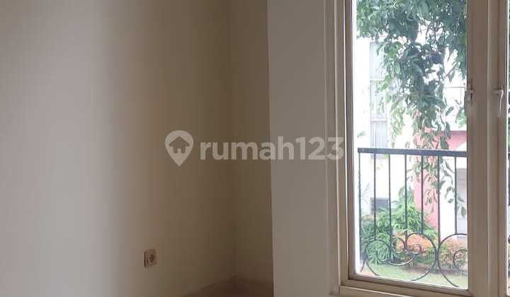 DISEWAKAN RUMAH BAGUS, RAPIH SIAP HUNI DI CRYSTAL GADING SERPONG 2