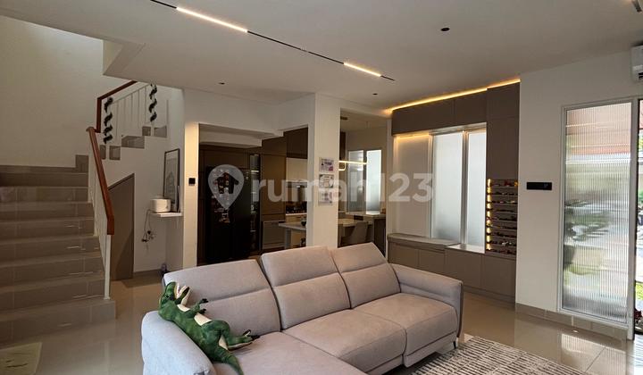 DIJUAL RUMAH MEWAH FULL FURNISHED DI NARA VILLAGE GADING SERPONG