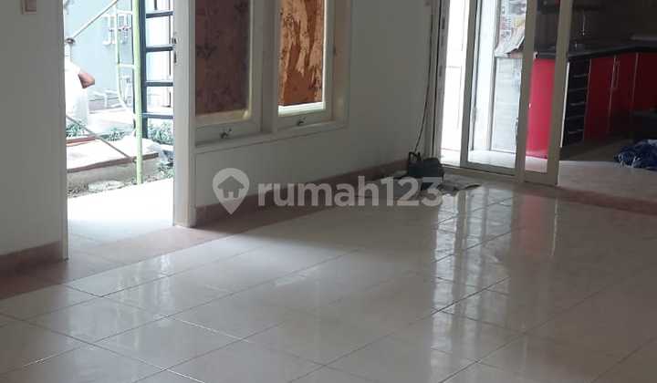 FOR RENT: NICE, TIDY, READY-TO-OCCUPY HOUSE IN CRYSTAL GADING SERPONG FOR RENT: NICE, TIDY, READY-TO-OCCUPY HOUSE IN CRYSTAL GADING SERPONG