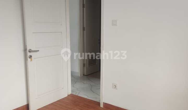 DIJUAL RUMAH HOEK BELUM PERNAH DIHUNI SHM DI GADING SERPONG 2