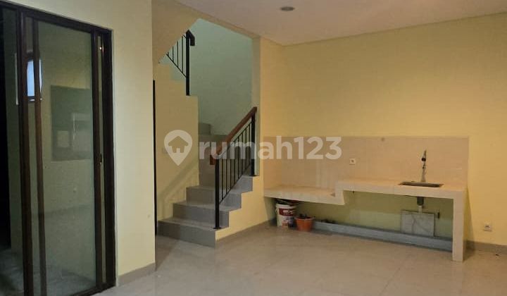 FOR RENT: 2-STORY HOUSE WITH BACK GARDEN IN VANYA PARK BSD FOR RENT: 2-STORY HOUSE WITH BACK GARDEN IN VANYA PARK BSD