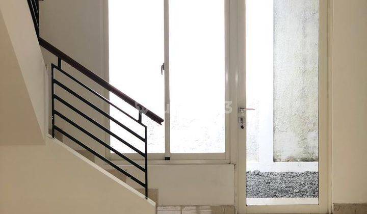 DISEWA RUMAH SIAP HUNI HADAP TIMUR DI THE SPRINGS GADING SERPONG 2