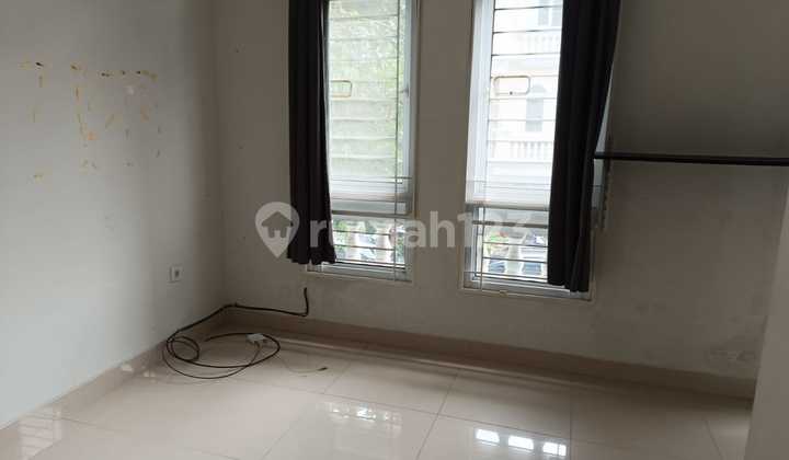 For Rent 4-Story House, Good Neat Ready to Live in Montana Gading Serpong 2