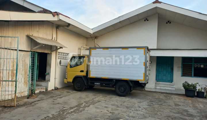 FOR SALE WAREHOUSE IN CITRA AREA, WEST JAKARTA SHM 2,462 M2