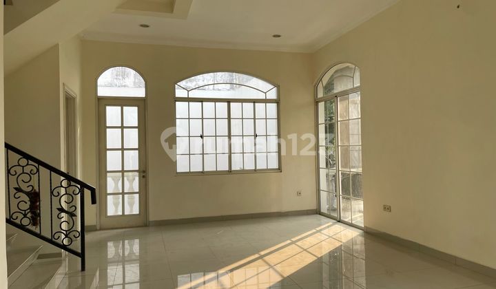 DISEWAKAN RUMAH 3 LANTAI HADAP UTARA DI GREENLAKE CITY CIPONDOH DISEWAKAN RUMAH 3 LANTAI HADAP UTARA DI GREENLAKE CITY CIPONDOH