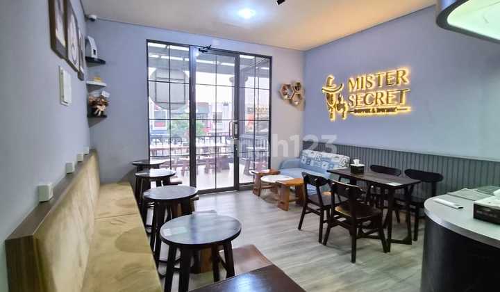 For Rent: Madison Grande Shop House Gading Serpong, Strategic and Busy Location