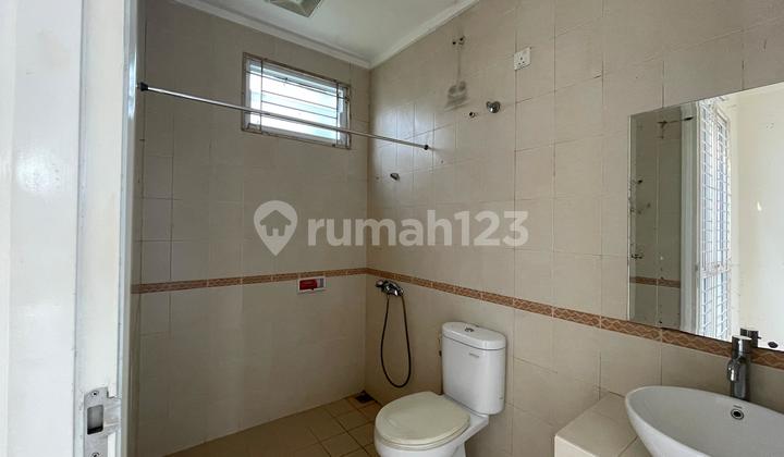 DISEWAKAN RUMAH BAGUS, SEMI FURNISHED DI DE PARK CAJUPUTI BSD 2