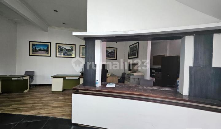 Strategic Location Shophouse For Rent In Jimbaran