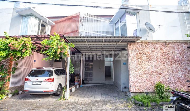 One Gate System House 4 Bedroom For Sale In The Sunset Road Area
